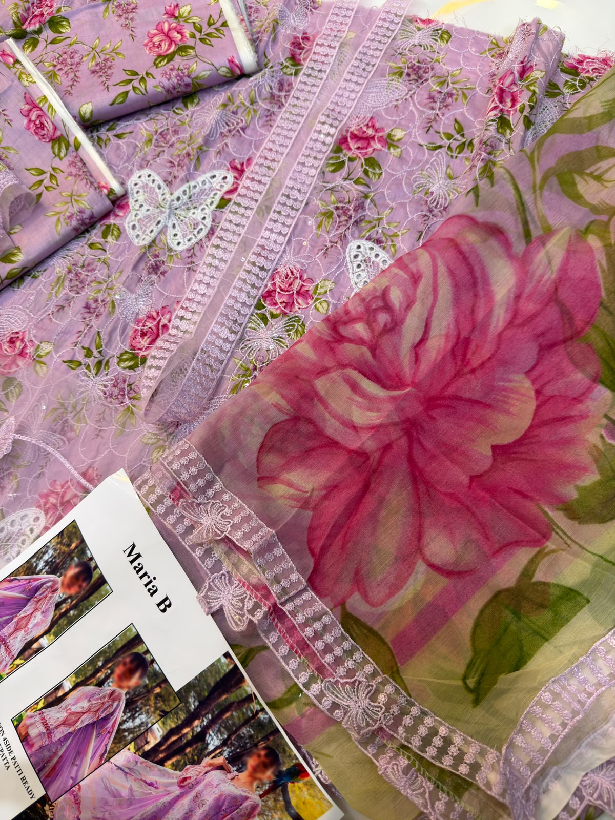 Maria b lawn Embroidery 3 piece Unstitched order code (Af-07)
