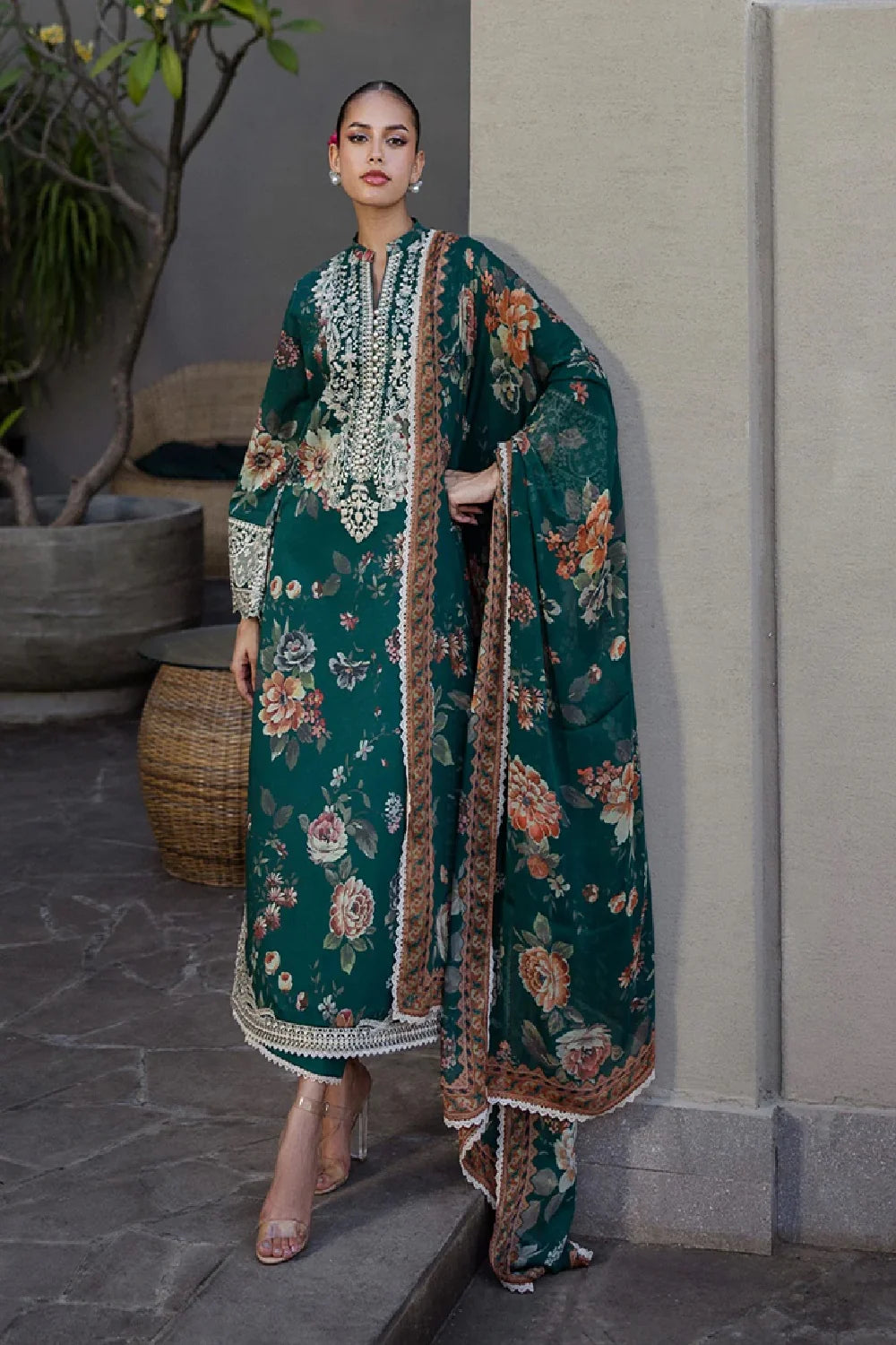 Zainab Chotani Lawn Embroidery 3 piece Unstitched (Order Code: Af-02)