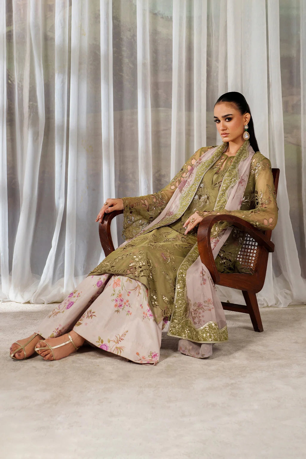 Iznik lawn Embroidery 3 piece Unstitched (Order Code:  Af-31)