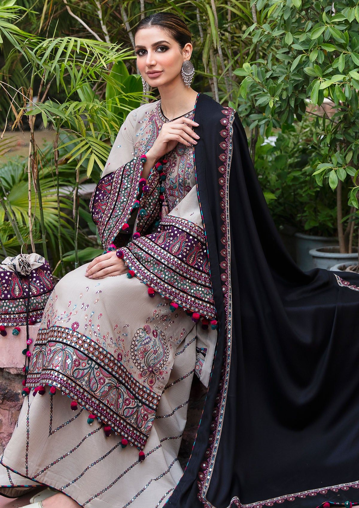 Jazmin Winter Dhanak Embroidered 3-Piece Unstitched Suit