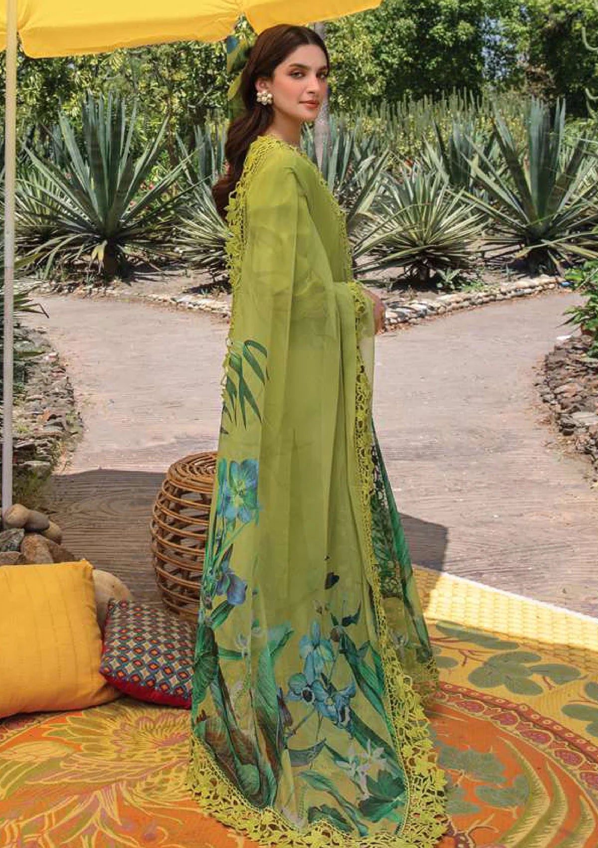 Rang Rasiya Winter Dhanak Embroidered 3-Piece Unstitched Suit