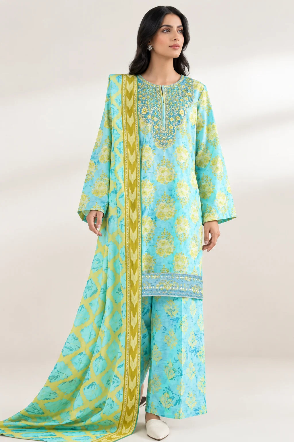 Saphire Lawn Embroidered & Printed 3-Piece Stitched Collection