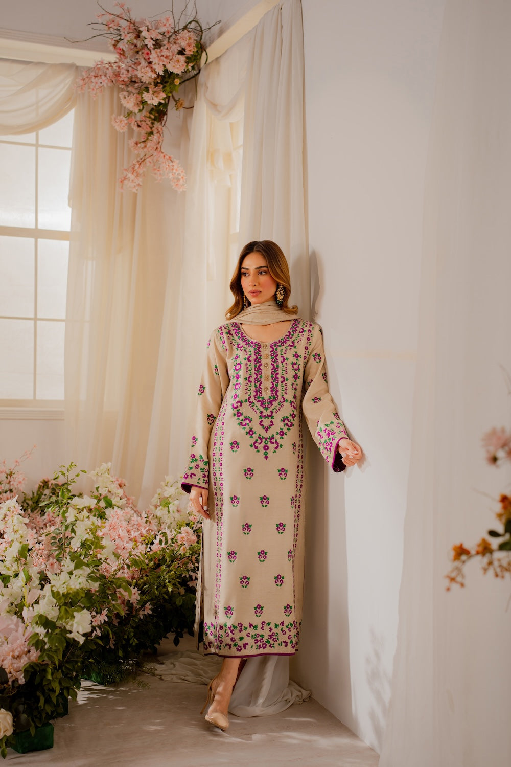 Luxury Winter Dhanak Embroidered 3-Piece Unstitched Suit